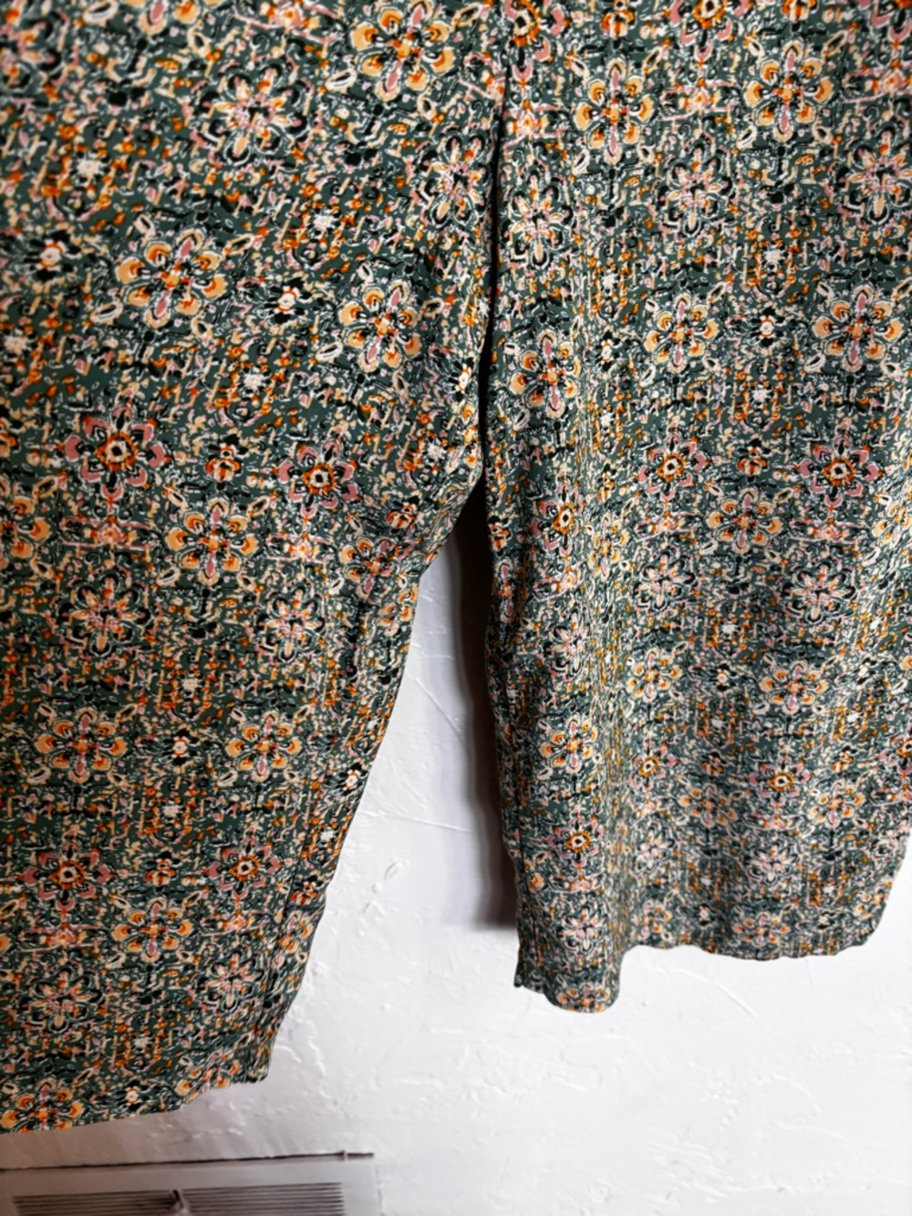 AWW Floral Wide Leg Jumpsuit Smocked Back Pockets Boho Green L - Picture 4 of 12